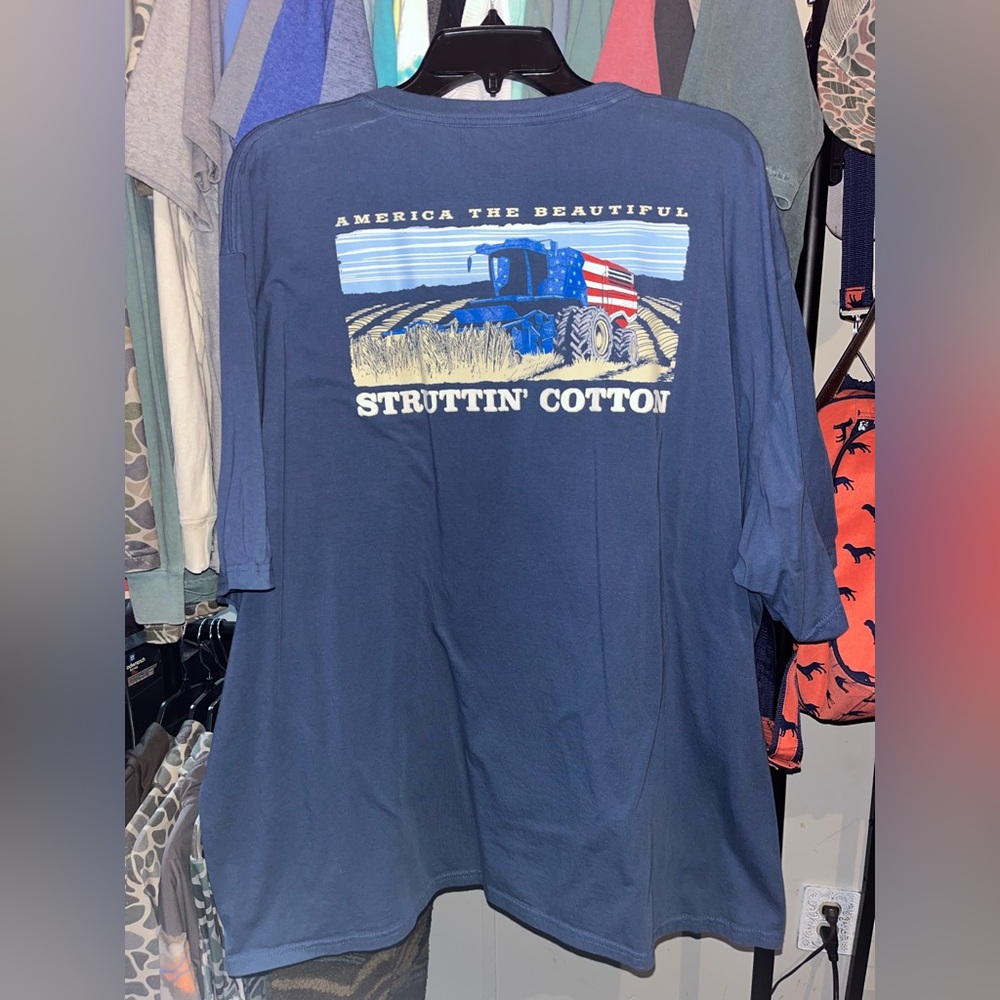 Struttin’ Cotton Tee